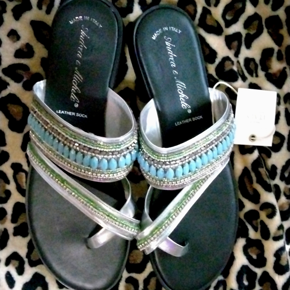 🤍New👀Andrea d. Michele Beautiful Gem 💎 Stone Sandals. size 8